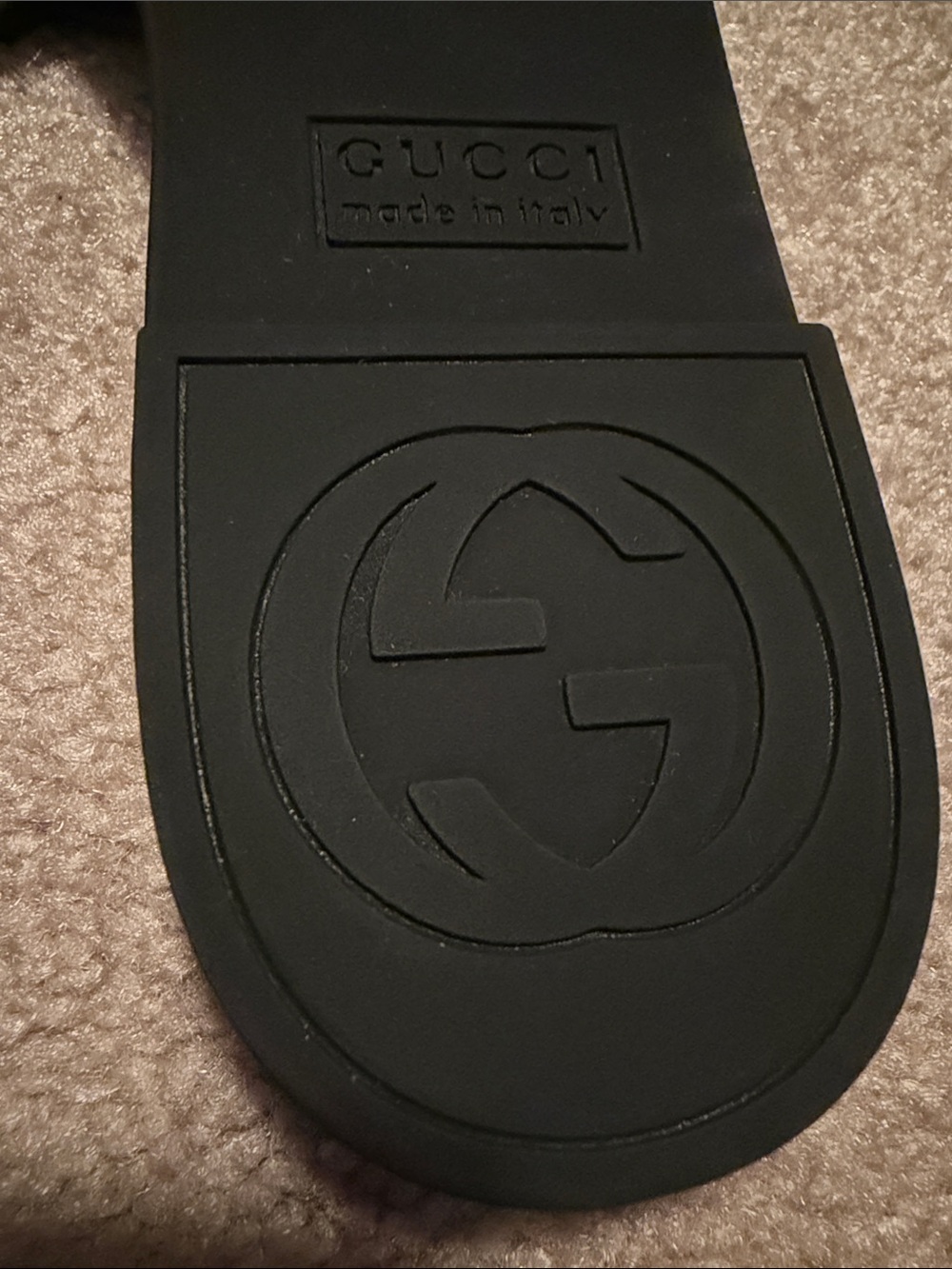 Gucci Black Rubber Interlocking G Slide Sandals - Picture 14 of 16